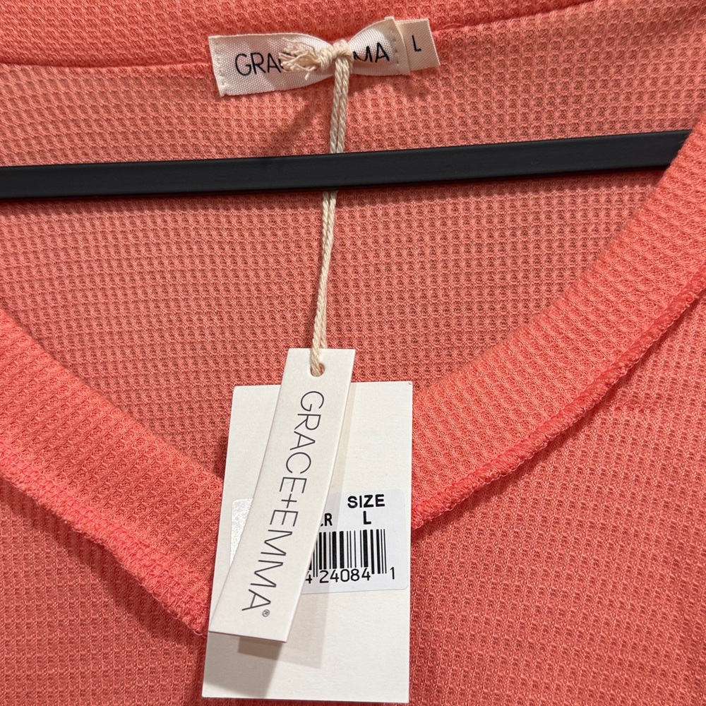 Grace+Emma Large Coral Short Sleeved Tee Shirt - Picture 2 of 2